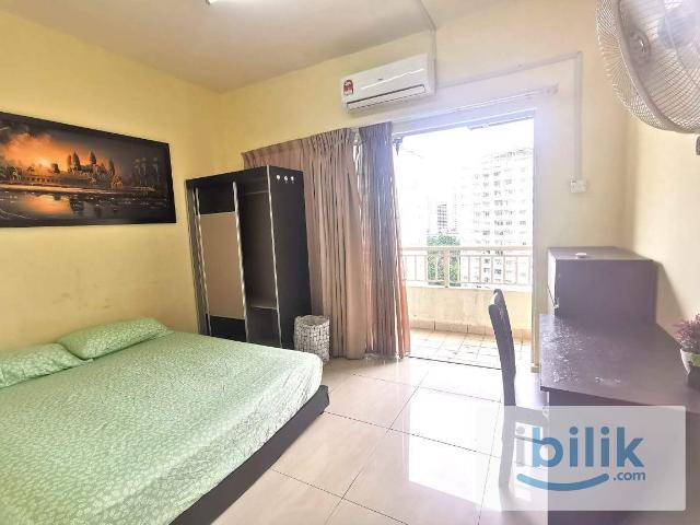 Medium Room with balcony at Suriamas Condo, Bandar Sunway, Subang Jaya, BRT, Mentari, University
