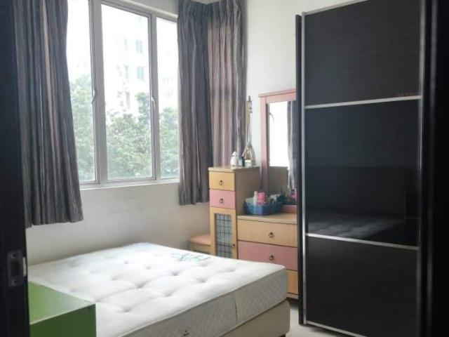 Medium Room at Casa Tiara, Subang Jaya SS16