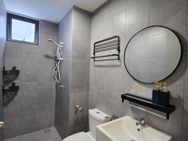 Medium Room at M Vertica KL Near LRT