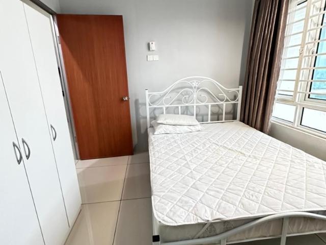 Medium Room at Saville @ The Park, Pantai