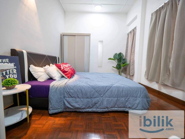 Medium Room at Section 17 / SS2 / Near University Malaya / PPUM / Jaya One / Petaling Jaya