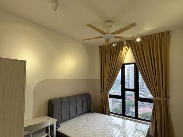 Medium Room Available – Affordable, Convenient & Ready!