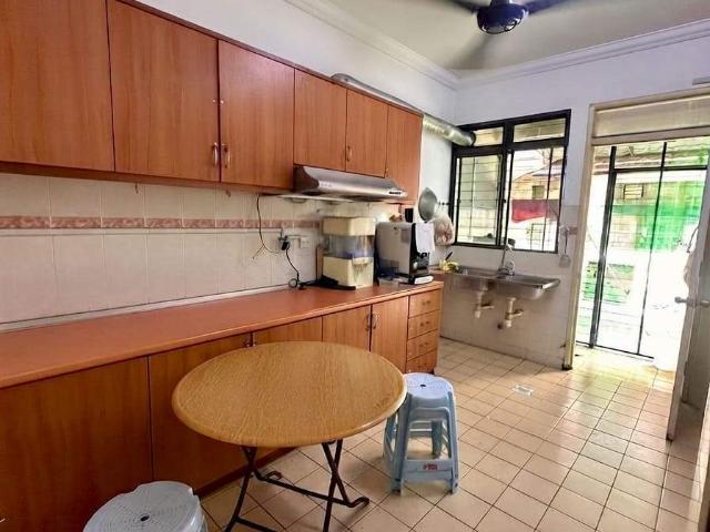 Medium Room @ Bandar Utama BU6 ️ | 5 6 Mins to 1 Utama Shopping Centre ️