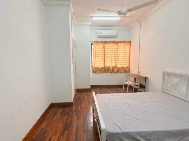 Medium Room @ Bandar Utama BU6 ❤️ | 5 6 Mins to 1 Utama Shopping Centre ️