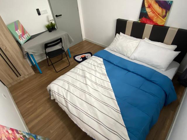 Medium room CHEAP @ M Vertica