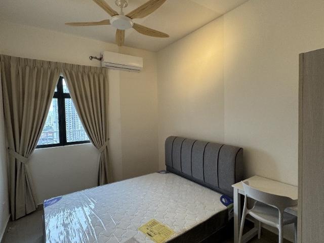 Medium Room – Comfy, Clean & Fully Furnished!