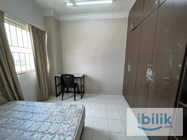 Medium Room @D'Aman Crimson, Ara Damansara | 5min walk LRT Lembah Subang