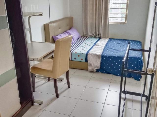 Medium room for male staying 500 lengkok perak