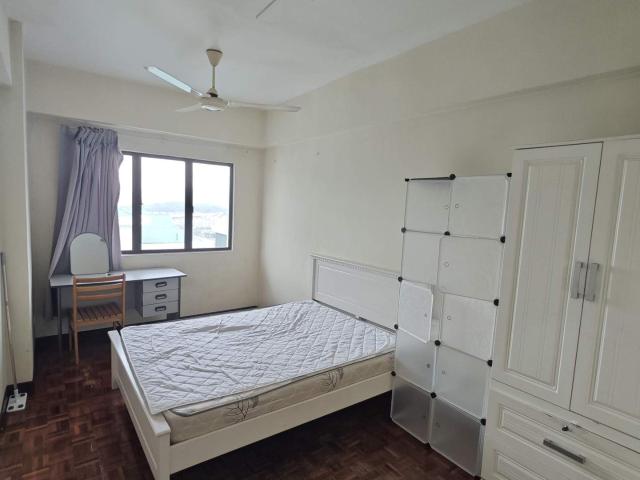 Medium Room for Rent at Vista Komanwel B｜Water, Electricity & Wifi