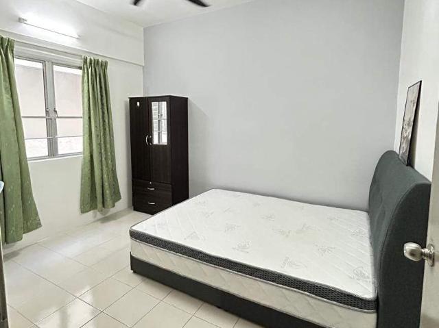 Medium Room for Rent at Residensi Laguna Condominium Bandar Sunway