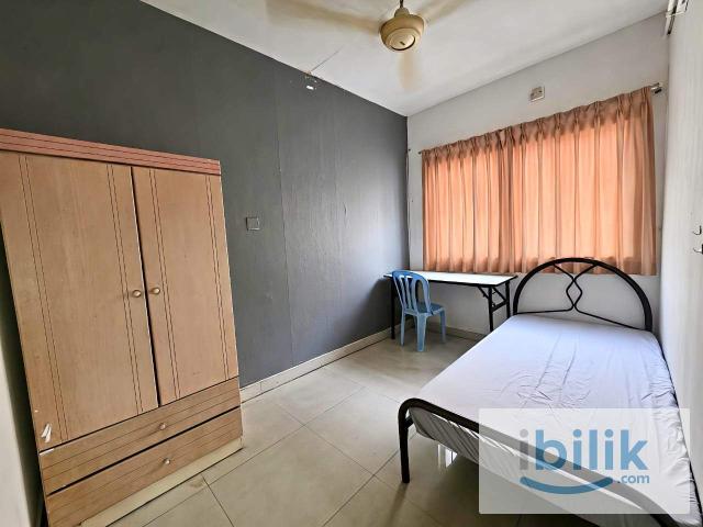 Medium Room For Rent @ Bandar Puteri Puchong | Near IOI Mall Puchong