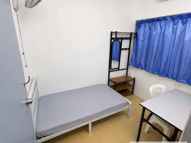 Medium Room For Rent @ Damansara Jaya | Near The Starling Mall & 3 Damansara Mall ️✨