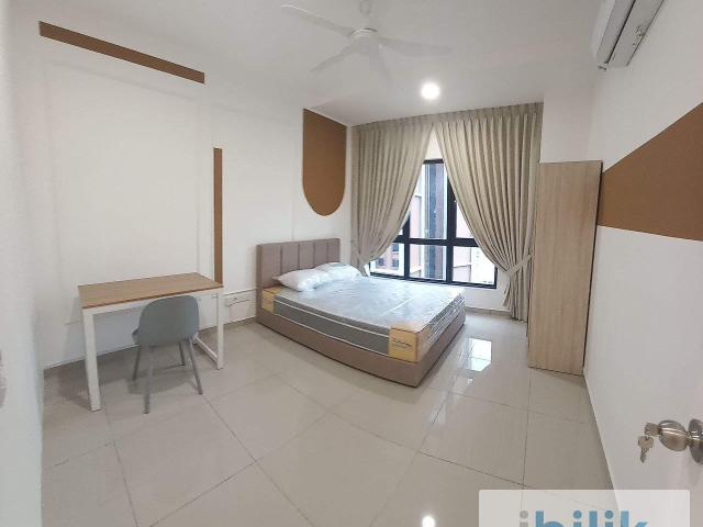 MEDIUM Room For Rent @ D'Vervain DVervain Damansara Perdana Mutiara Damansara PJ Trade Centre Empire City