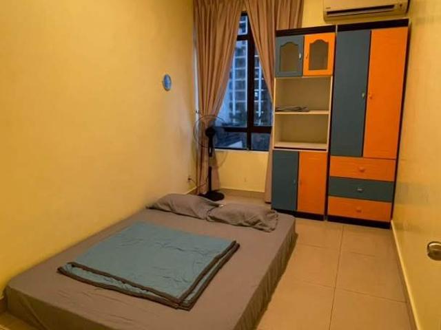 Medium Room for rent @ Royal Domain Sri Putramas 2