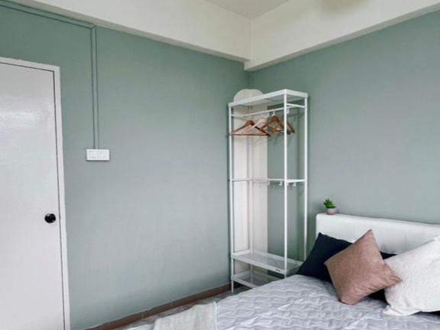 Medium room for rental