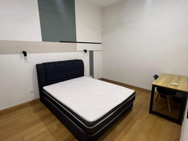 Medium Room in Union Suites @ Bandar Sunway Brand New unit