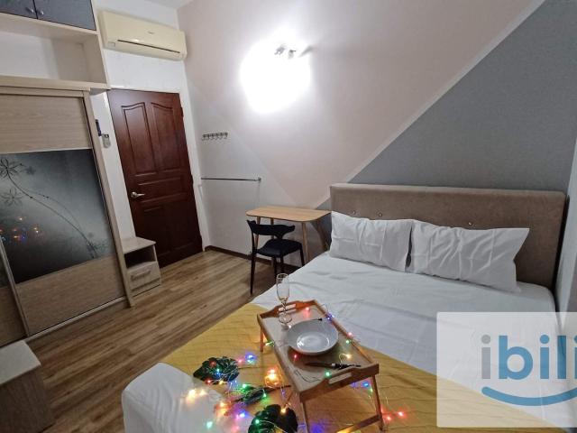 Medium Room In Karpal Singh