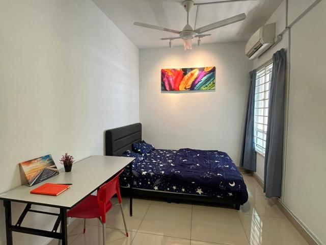 Medium Room Kota Damansara Near Segi University