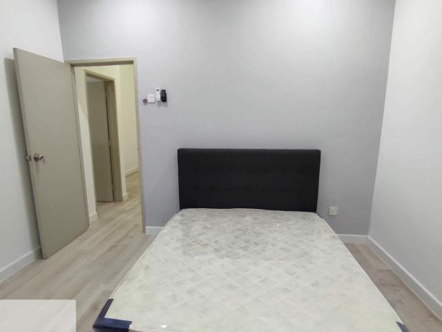 Medium Room | Landed House @ Taman Tasik Prima