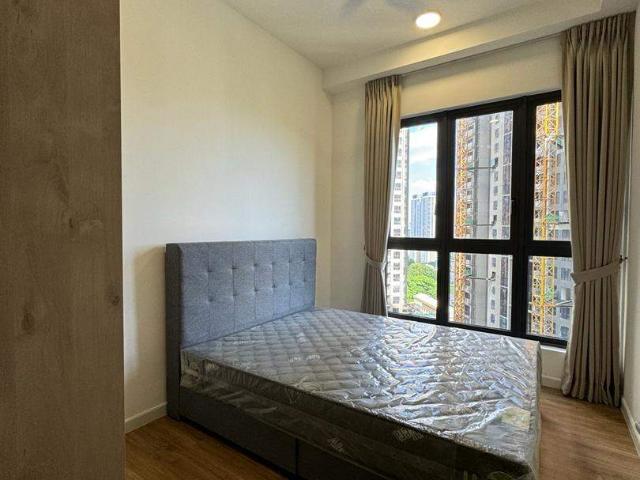Medium Room Near Sunway Velocity ️ | Walk to MRT Maluri