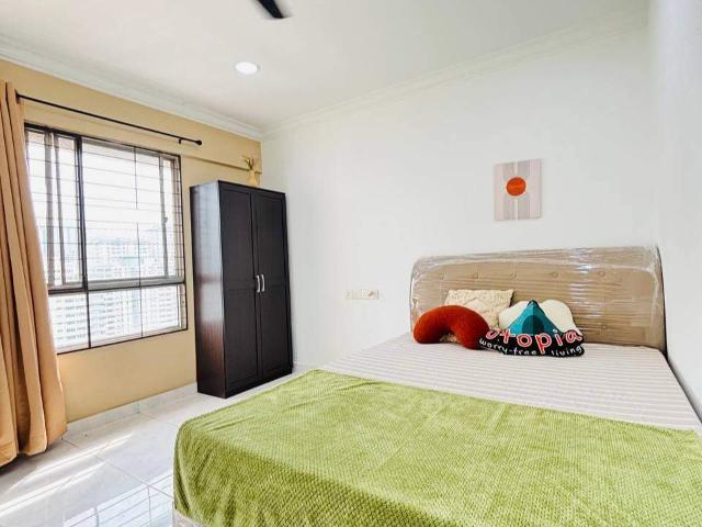 Medium room @ OG HEIGHTS | Zero Deposit available! 5mins walk to LRT
