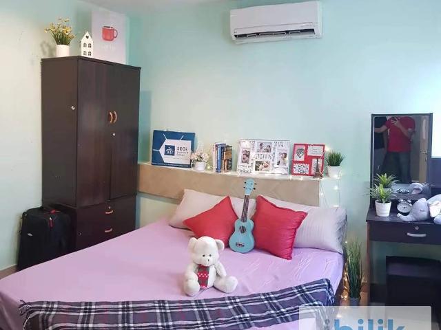 MEDIUM ROOM SHARE BATH ROOM WITH A/C
