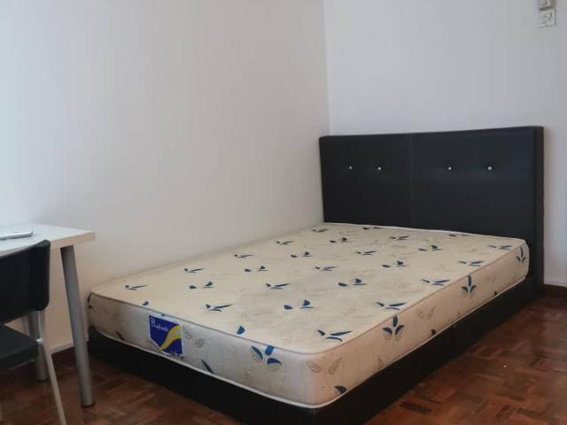 Medium Room Sharing Attached Bathroom @ Sunway PJS 9 near Medical/ GEO/ Pinnacle