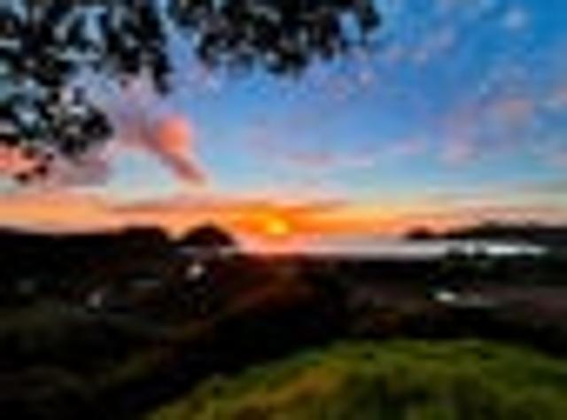 Medlands Paradise –Superb Views, Endless Potential