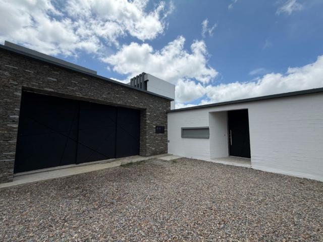 MEG Venta de Townhouse en Altos de Los Guayabitos 3H+S/4B/5P