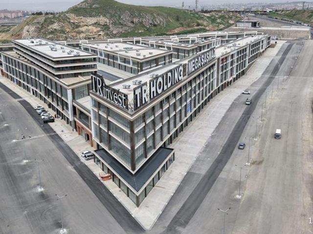 MEGA ŞAŞMAZ'DA YOLA CEPHELİ SATILIK DÜKKAN