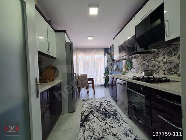 MEGA GAYRİMENKUL DEN KARAPÜRÇEK DE ŞAİR NEDİM OKULU YAKINI 3+1ASANSÖRLÜ DAİRE