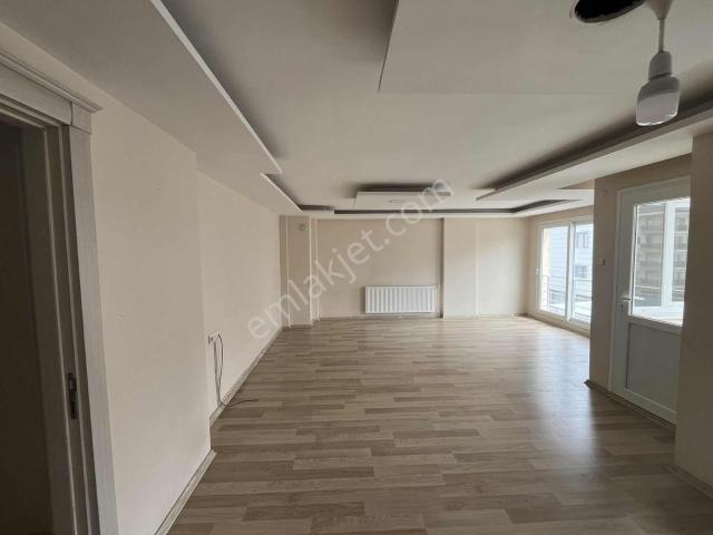 Mega Gayrimenkulden Fatih Mahallesinde Kiralık Ara Kat Daire