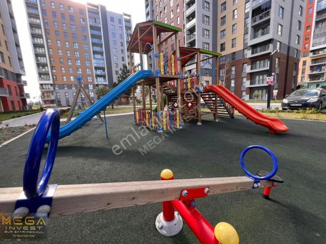 Mega İnvest'den Surcadde Ye Yakın Satılık 3+1 142 M2 Daire