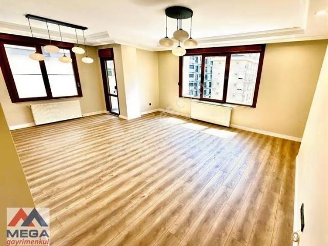 Mega'dan Caddebostan 130 M2 3+1 Balkonlu 2 Araç Otopark Fırsat