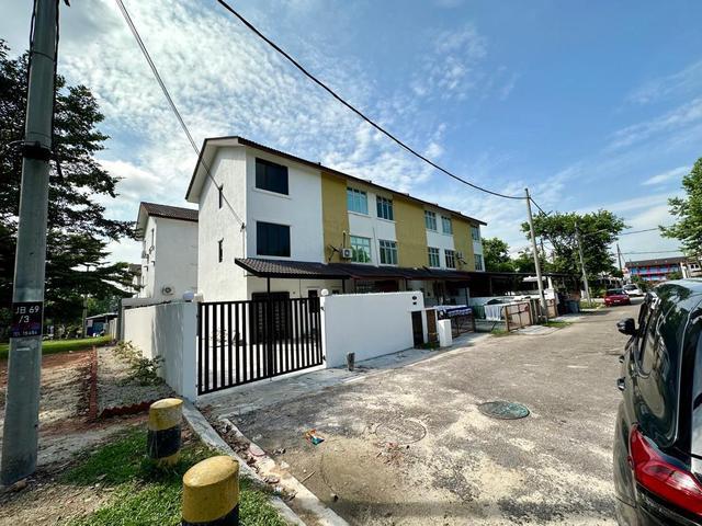 Megah Ria 3 Storey Medium Cost End Lot Renovated