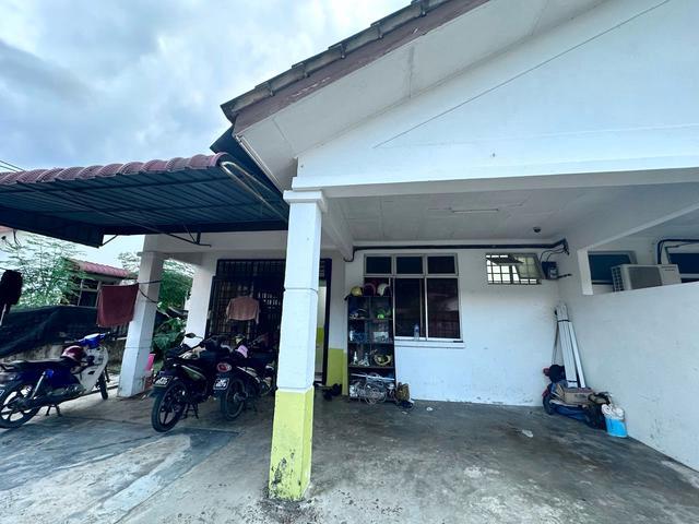 Megah Ria SEMID Permas Jaya Near CIQ Landed House