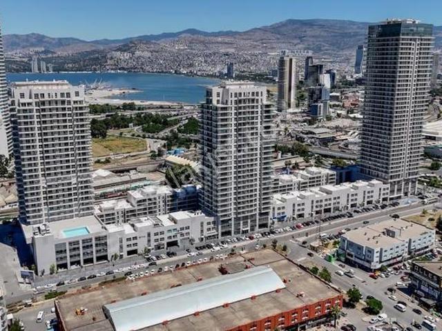 Megapol İzmir De Deniz Manzaralı 2+1 Satılık Daire