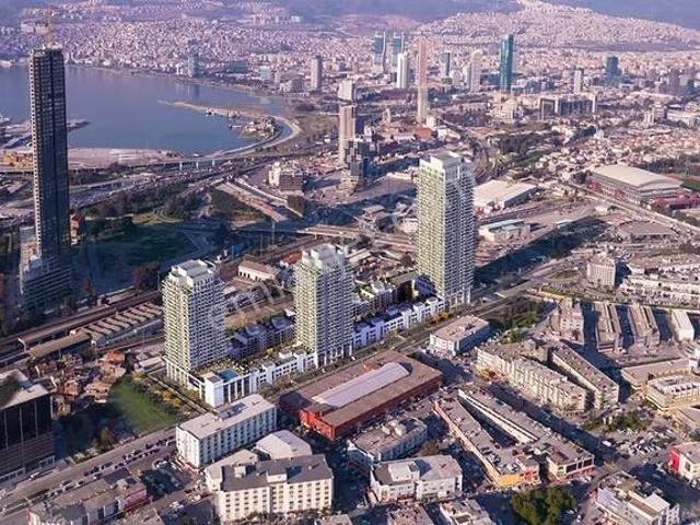 Megapol İzmir'de Deniz Manzaralı 2+1 Kiralık Daire