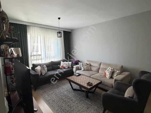Megeden 5. Levent Bayramoğlu Sitesinde 2+1 Satılık Daire