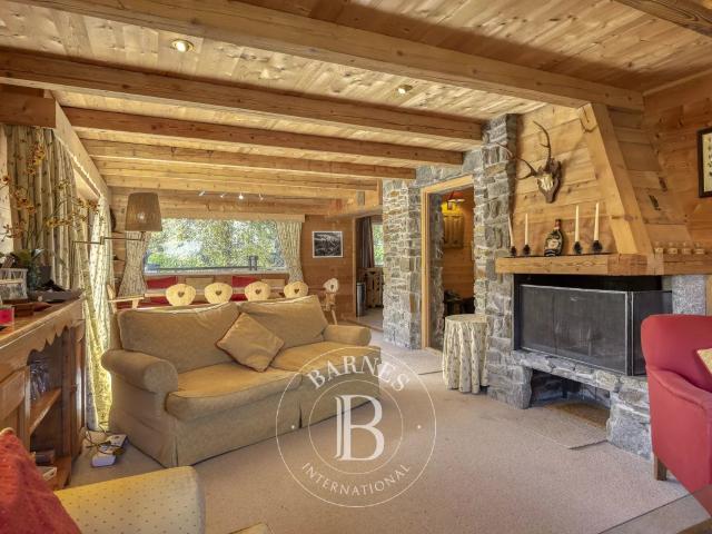 MEGÈVE JAILLET CHALET D'EXCEPTION EMPLACEMENT IDÉAL AVEC VUE PANORAMIQUE ET ACCÈS DIRECT AUX PISTES