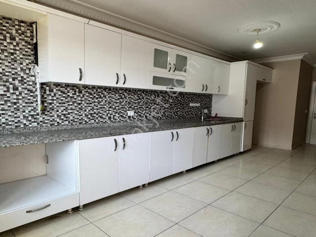 Mehterçeşme'de Merkezi Konumda 2+1 Arakat Fırsatı