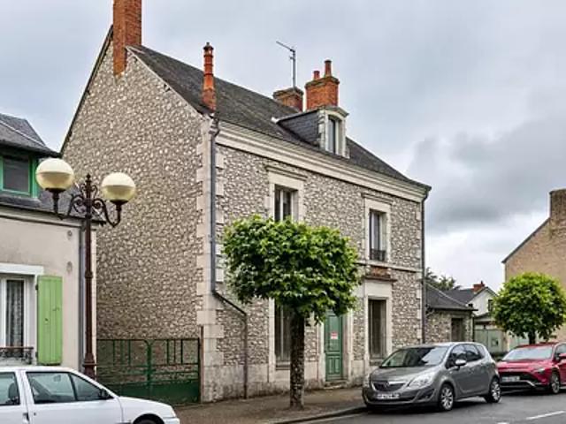 Mehun sur Yèvre 18500 Achat / Vente maison 5 pièces t5 jardin terrasse