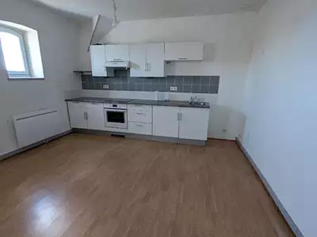 Mehun sur Yèvre 18500 Location appartement 3 pièces t3