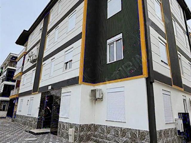 Mehmet Akif Ersoy Mahallesinde Tramvaya yakın kullanışlı daire