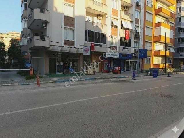 Mehmetçik Caddesi Üzerinde 70 M2 Köşe Dükkan