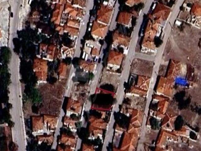 MEHMETAKİF MAHALLESİNDE SATILIK MÜSTAKİL EVLİ ARSA