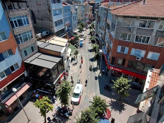 Mehmethan Emlak'tan 4+1 Cadde Üstünde Asansörlü