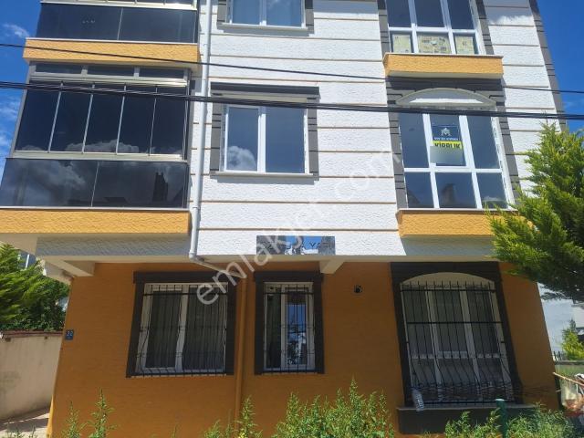 Mehmetoğlu Gayrimenkulden Havuzlarda 2+1 Kiralık Daire