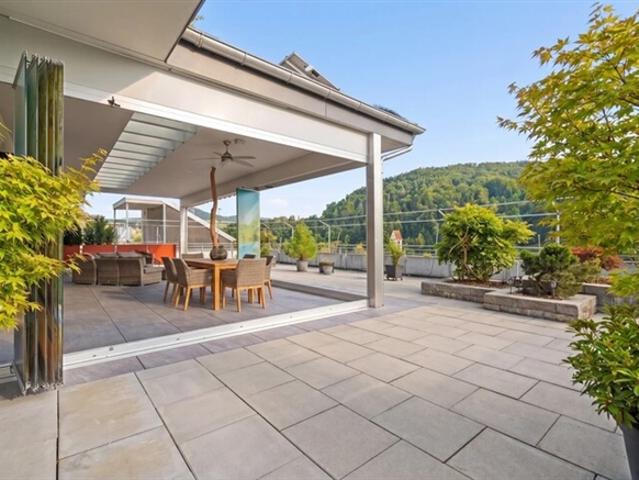 MEHR NATUR. MEHR RUHE. MEHR ZUHAUSE EXKLUSIVE WOHNUNG MIT 213 M² TERRASSE