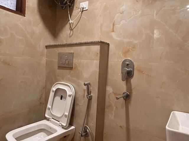 Mehrauli, South Delhi 2 Bedroom 878 Sq. Ft. Builder Floor in Mehrauli Delhi Listing ID: #10078